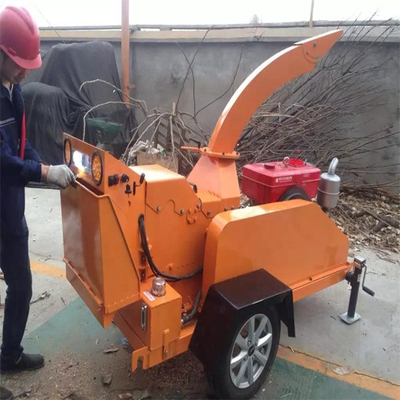 آلة تقطيع الخشب والأعلاف الهيدروليكية يارد النفايات مانع الصدأ 0.7t / H 360deg