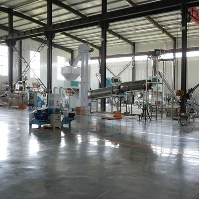 1.8t / H كامل التلقائي تغذية الأسماك بيليه صانع آلة مطحنة 50 هرتز 132kw