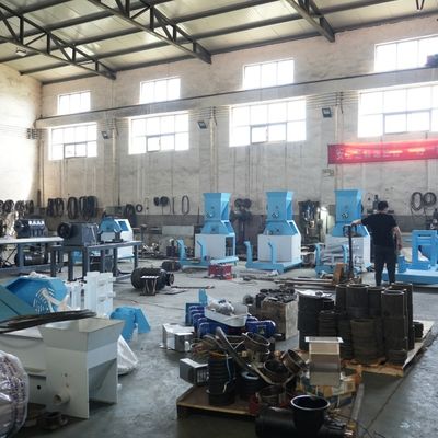 التلقائي بيليه تغذية الأسماك العائمة آلة 380Volt ارتفاع الناتج