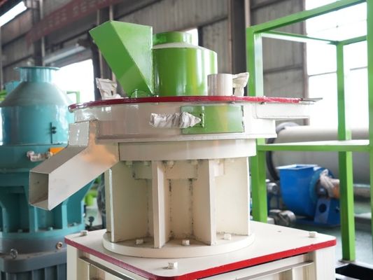 الفولاذ المقاوم للصدأ 4Cr13 آلة الكريات الخشبية الفول السوداني قذيفة العشب بيليه صانع 0.8t / ساعة