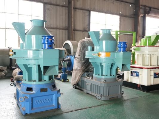 آلة بيليه نشارة الخشب الآلية 11kw آلة بيليه السماد الدواجن