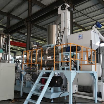 خط إنتاج أعلاف الأسماك العائمة 22 * ​​2 * 4 م 0.5 إلى 6 طن / ساعة