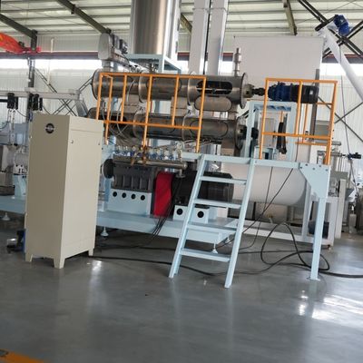 خط إنتاج أعلاف الأسماك العائمة 22 * ​​2 * 4 م 0.5 إلى 6 طن / ساعة