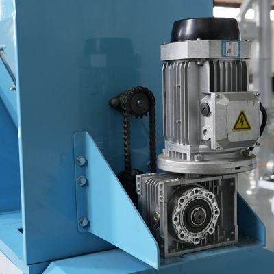 آلة بثق بيليه الأعلاف السمكية الجافة من النوع الجاف 120-150 كجم / ساعة