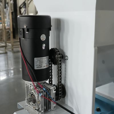 0.8 سم 1.2 سم إنتاج آلة بيليه أعلاف الأسماك 57.8 في عملية درجات حرارة عالية