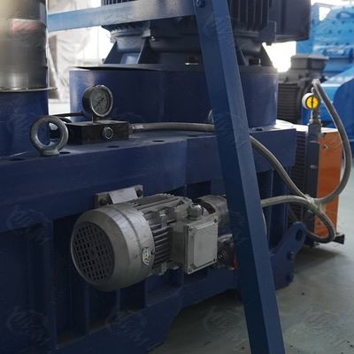 OEM نشارة الخشب وقود الخشب بيليه ماكينة 100-4000 كجم / ساعة بمحرك ديزل