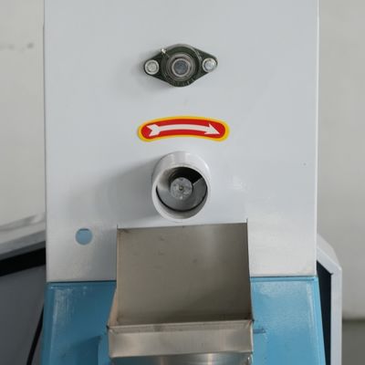 18.5kw الكهربائية الصغيرة آلة تغذية الأسماك الطارد 70mm ضياء المسمار