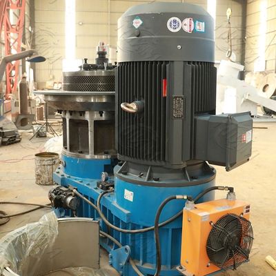 مطحنة نفايات القهوة PTO مدفوعة بمطحنة حبيبات خشبية 20 مم مع بكرات