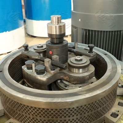 آلة الكريات الخشبية الكتلة الحيوية ذات الطبقة المزدوجة 0.6 مم 1500 كجم / ساعة