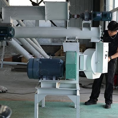 CE آلة تغذية الأسماك بيليه اليدوي 350-450 كجم / ساعة ماكينة صنع أعلاف الماشية