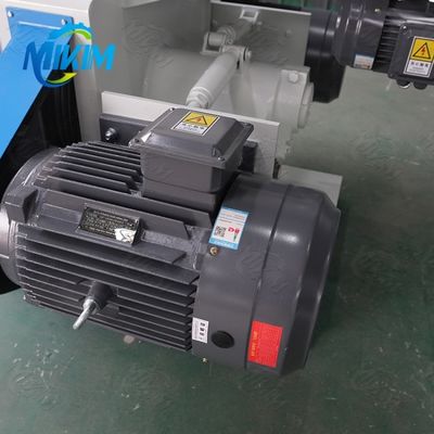 آلة تجهيز علف أسماك الدواجن الحيوانية آلة تصنيع مطحنة الخشب بيليه